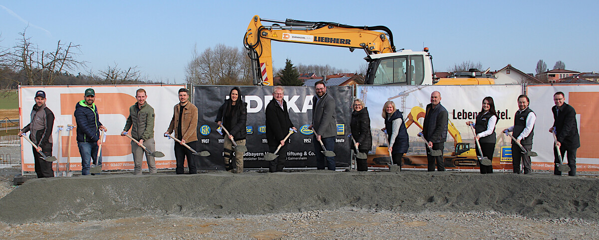 Spatenstich__2.1.JPG